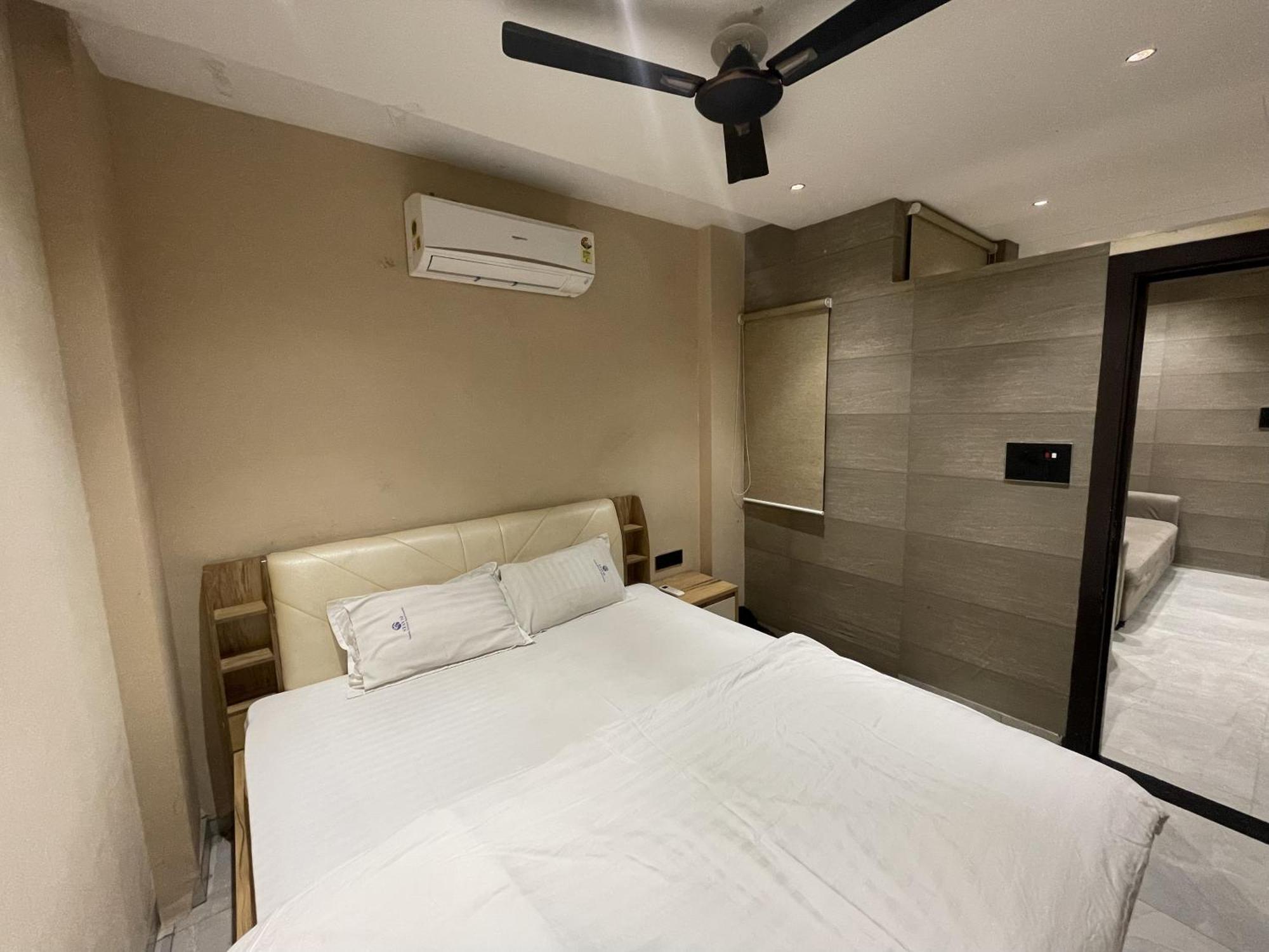 Stayez Studio Apartments Индор Екстериор снимка