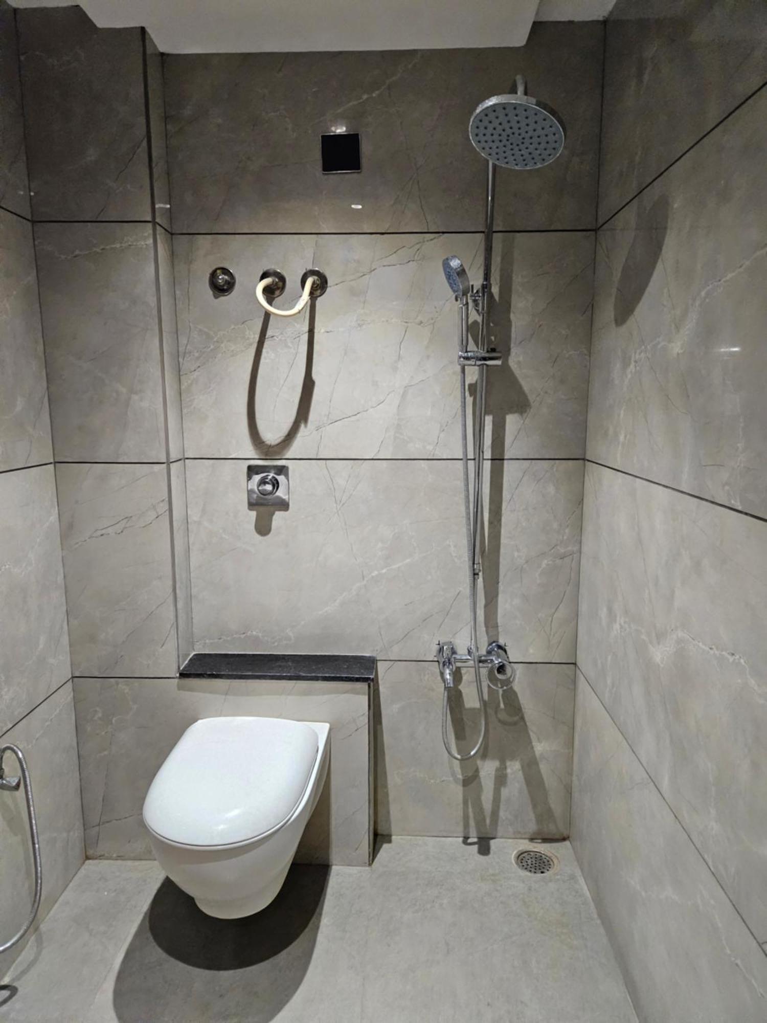 Stayez Studio Apartments Индор Екстериор снимка